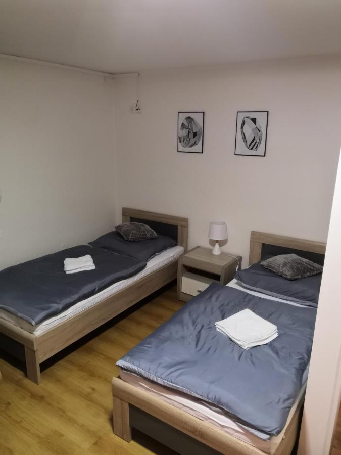 Penzion Ubytovani U Parku S Parkovistem Česká Lípa Exteriör bild