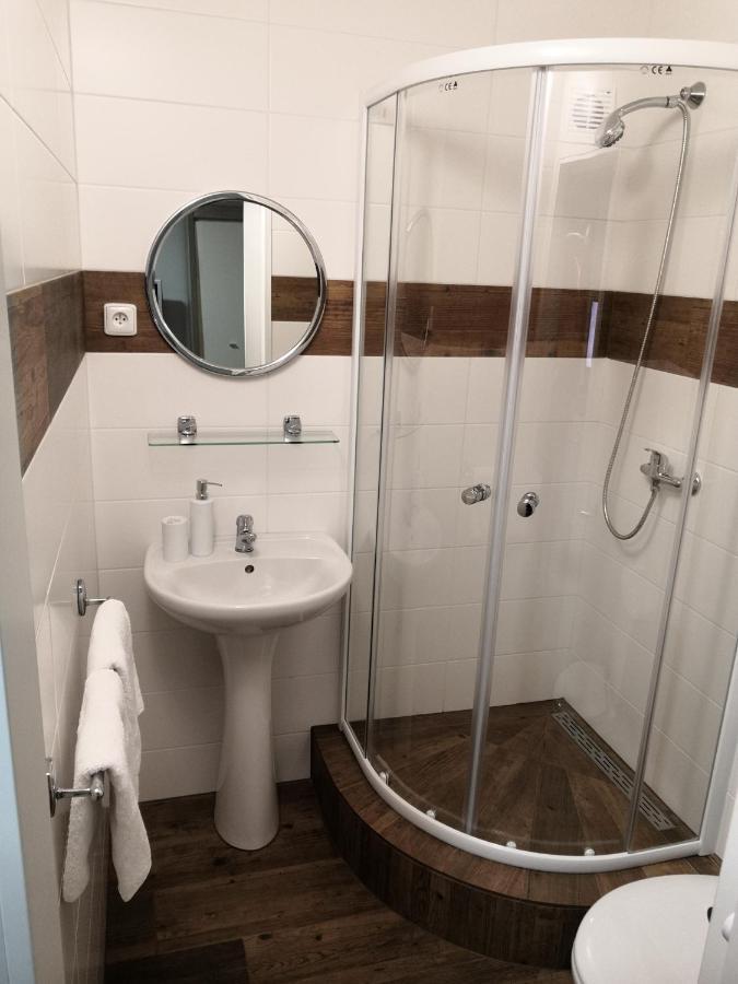 Penzion Ubytovani U Parku S Parkovistem Česká Lípa Exteriör bild