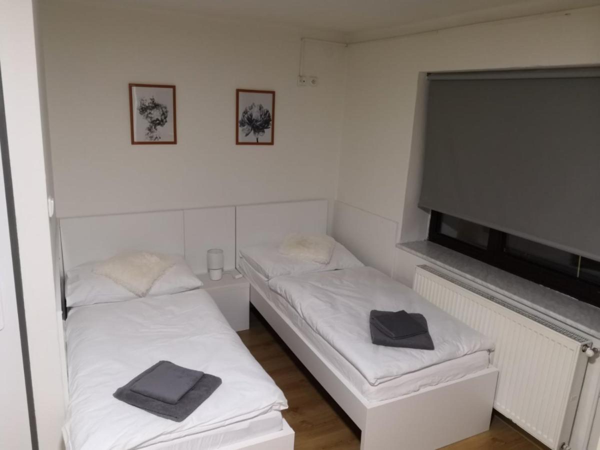 Penzion Ubytovani U Parku S Parkovistem Česká Lípa Exteriör bild